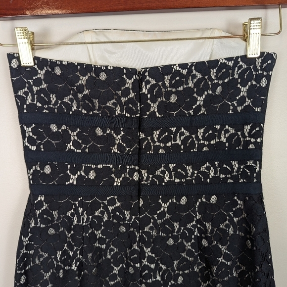 VINTAGE White House Black Market Y2K Black Lace Cotton Strapless Mini Dress - Picture 3 of 8